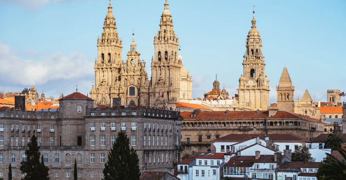 Comparativa: Escapadas Gastronómicas en España y Francia