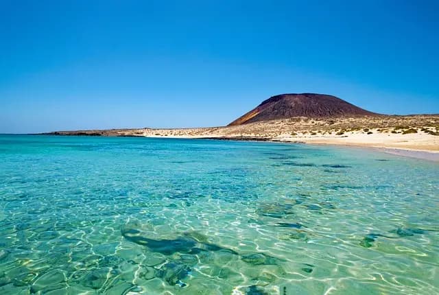 5 Escapadas Fáciles para Relajarte en la Playa