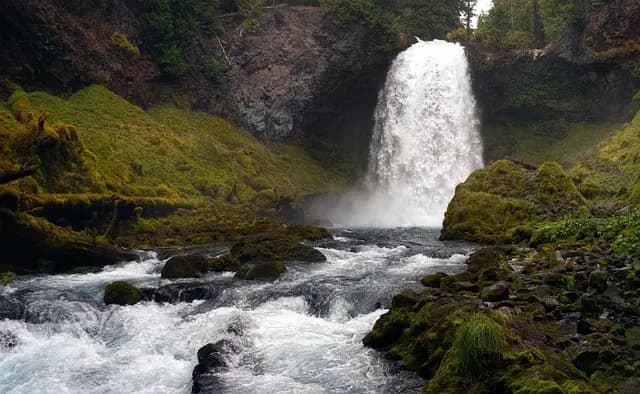 10 Destinos Inusuales para Escapadas Fáciles y Aventura