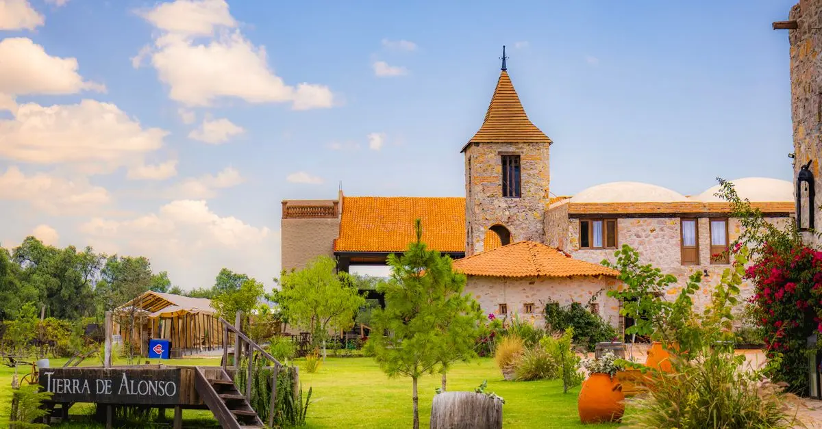 Comparativa: Hoteles vs Airbnbs para Escapadas Urbanas